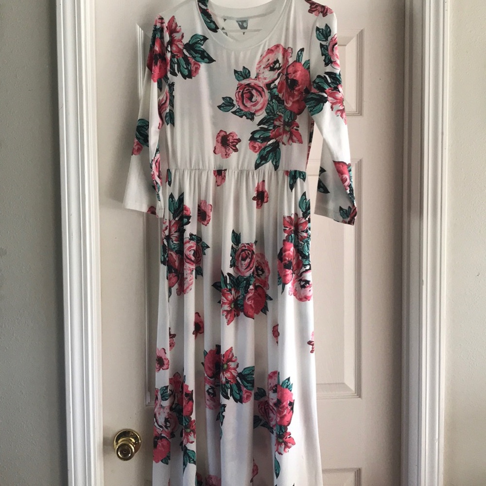 3/4 sleeve floral maxi dress